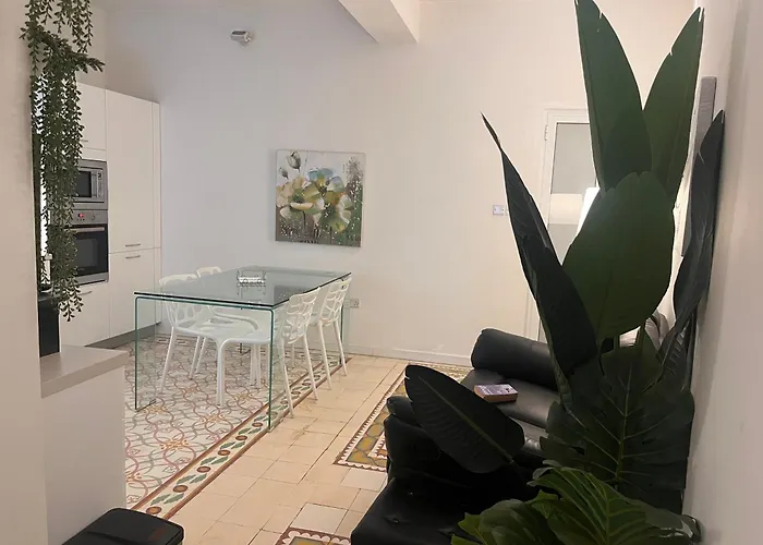 Cozy, Modern And Welcoming * Hamrun