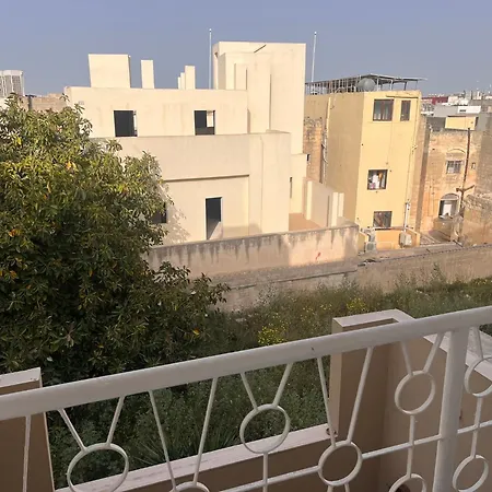 דירה Cozy, Modern And Welcoming