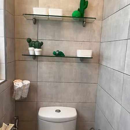 Cozy, Modern And Welcoming Appartamento